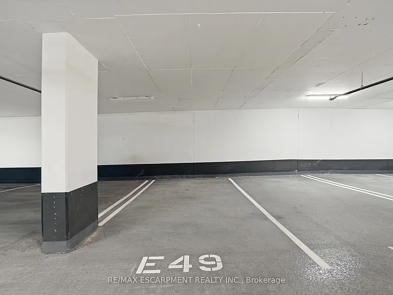 2075 Lakeshore Rd #702 — Photo 23