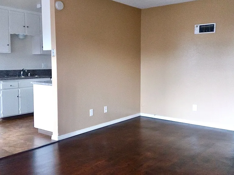 Shawnwood Forest Apartments — Photo 10