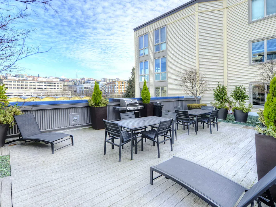 Rooftop Deck