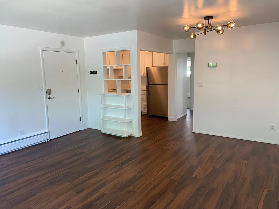 812 E Ramona Ave #2