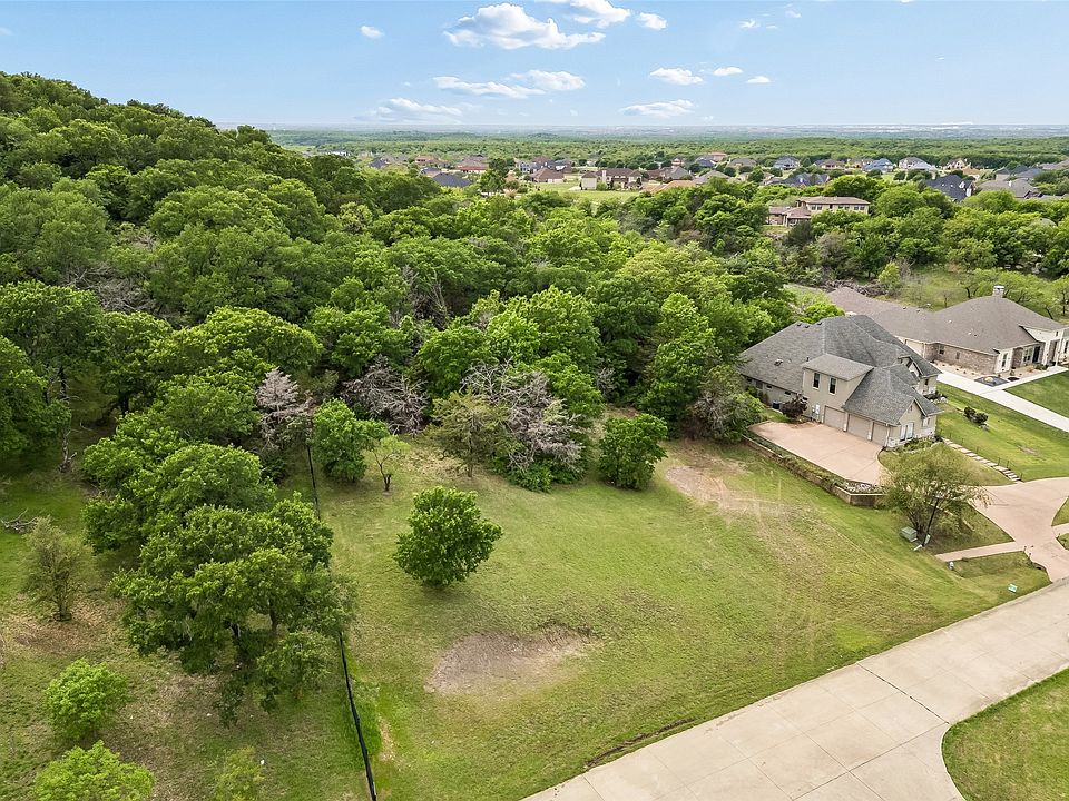1st image of 2466 Creekwood Dr