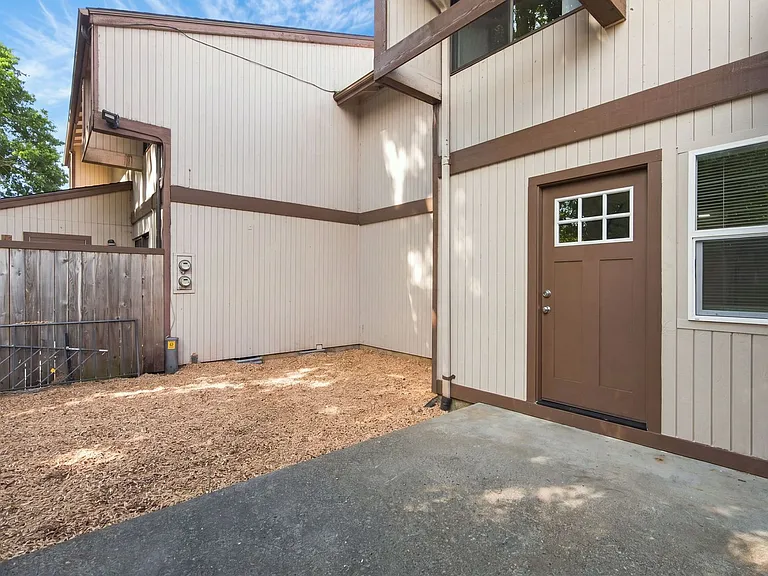 Rolling Hills Townhouses — Photo 62