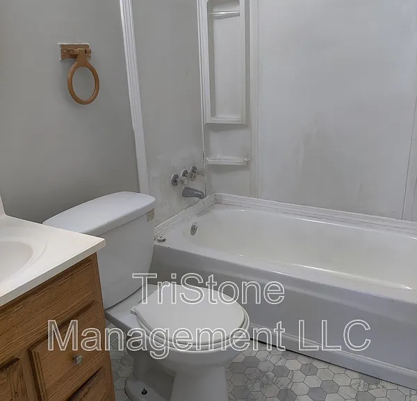 6820 Flintrock Rd — Photo 12