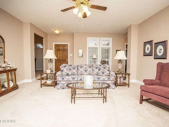 5th image of 949 Sugarwood Dr