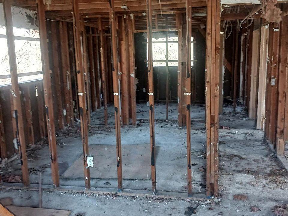 2nd image of 14170 Darcy St