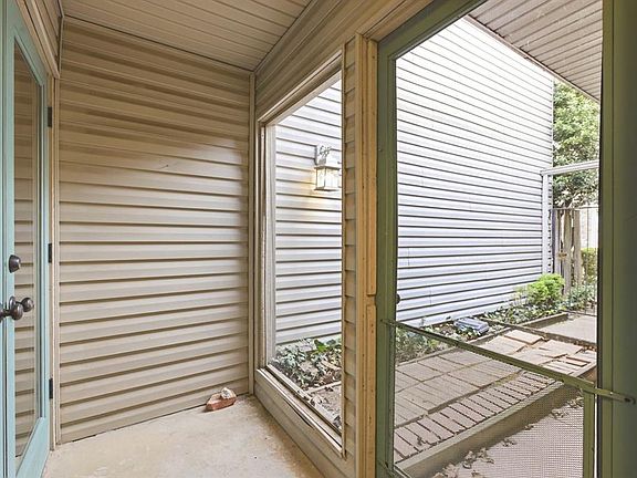 4th image of 2100 Three Stars Rd