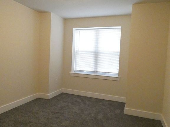 5th image of 5108-10 Spruce St #5110-2R