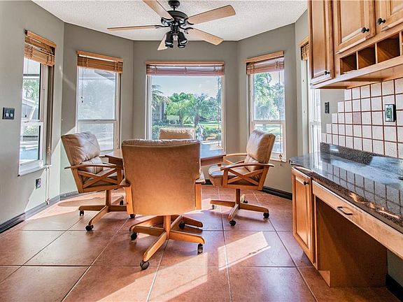 5th image of 740 White Sand Dr NE