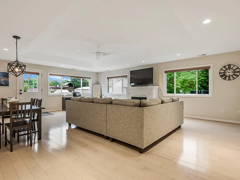 7011 Kenfig Pl — Photo 9