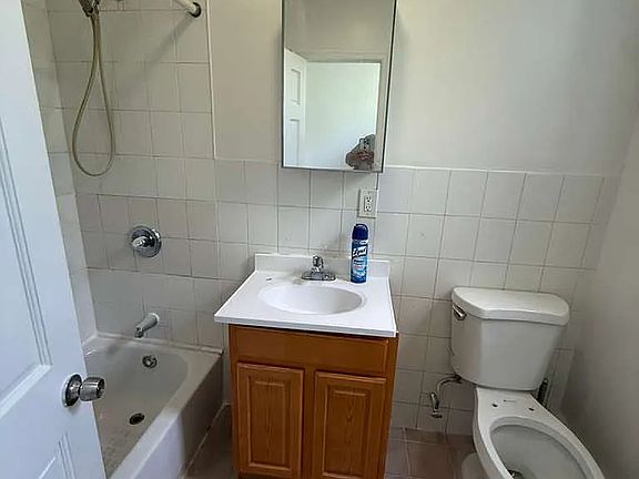2nd image of 448 Wyona St #3R