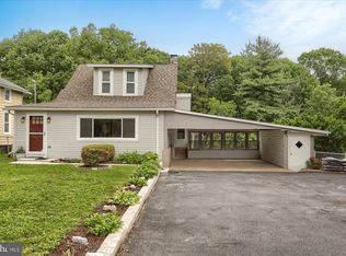 7090 Chambers Hill Rd, Harrisburg, PA 17111