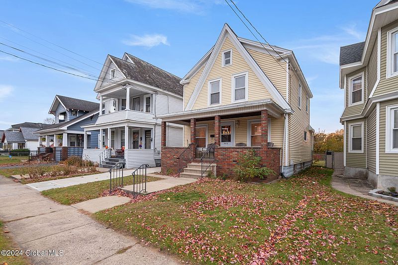 4th image of 542 Vischer Avenue