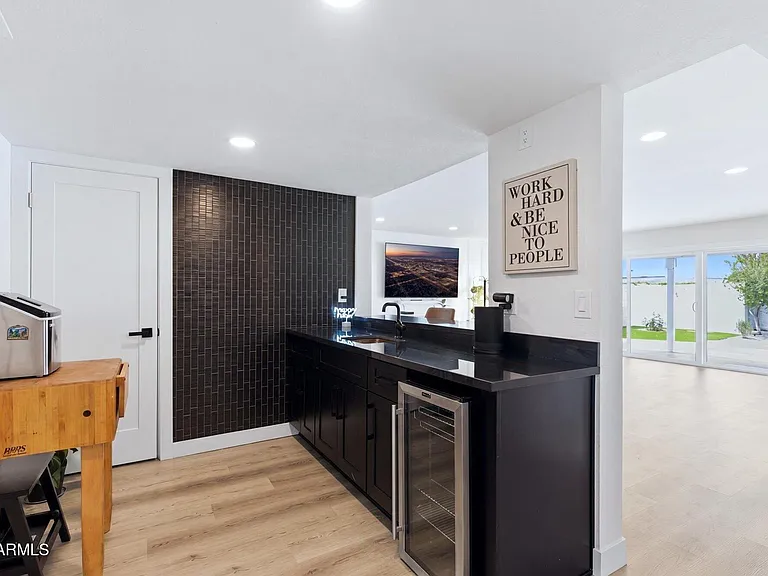 1506 E Edgewater Dr — Photo 10