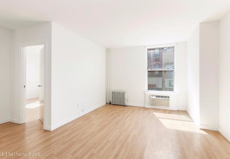 2nd image of 764 Manhattan Ave APT 4B