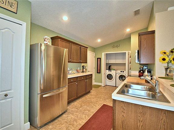 5th image of 937 Buccaneer Blvd