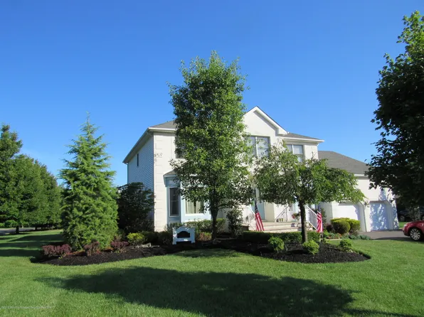 102 Janwich Dr, Morganville, NJ 07751