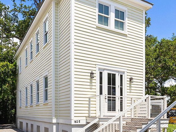 5th image of 162 Spring St #A-b