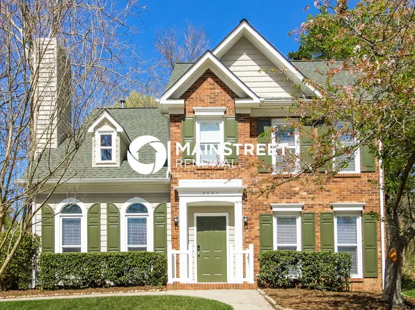2001 Moss Brook Ct, Winston Salem, NC 27127