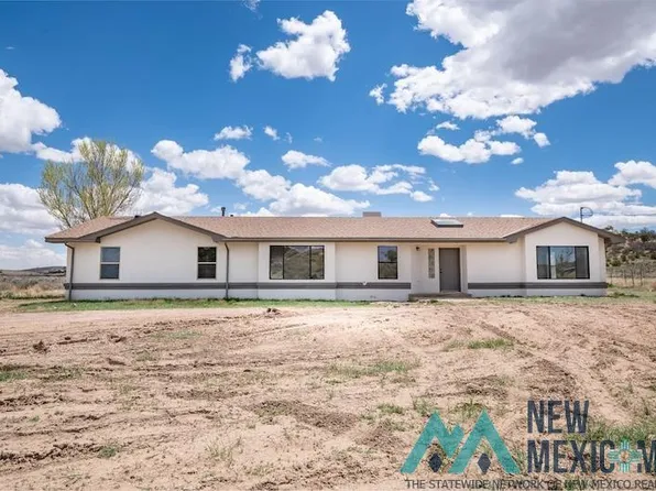 29 Garden Ln, Gallup, NM 87301