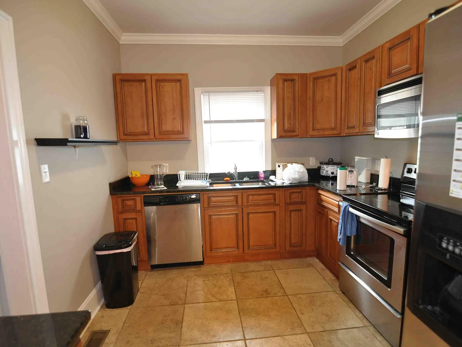 1218 Jefferson St — Photo 4