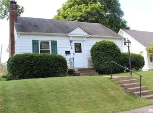 319 W Garfield St, Davenport, IA 52803