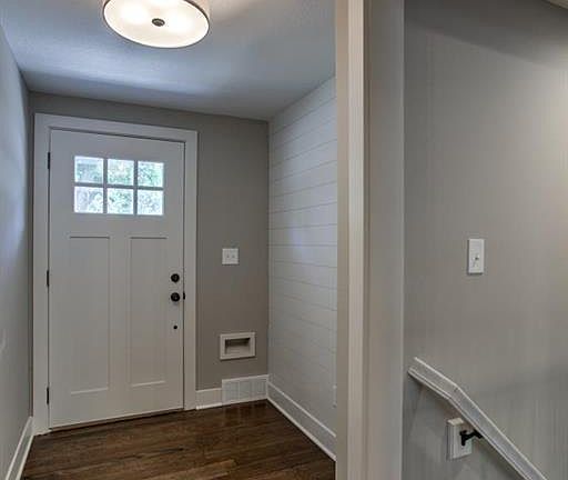 4th image of 7708 Briar Dr