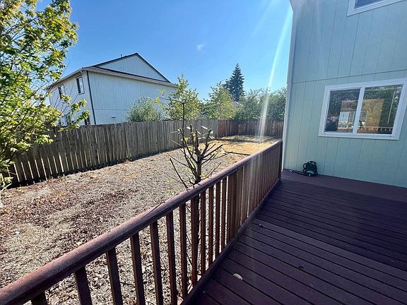 4th image of 1038 Fitz Hugh Dr SE