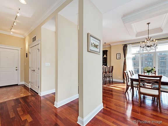 2nd image of 3156 N Paulina St #4