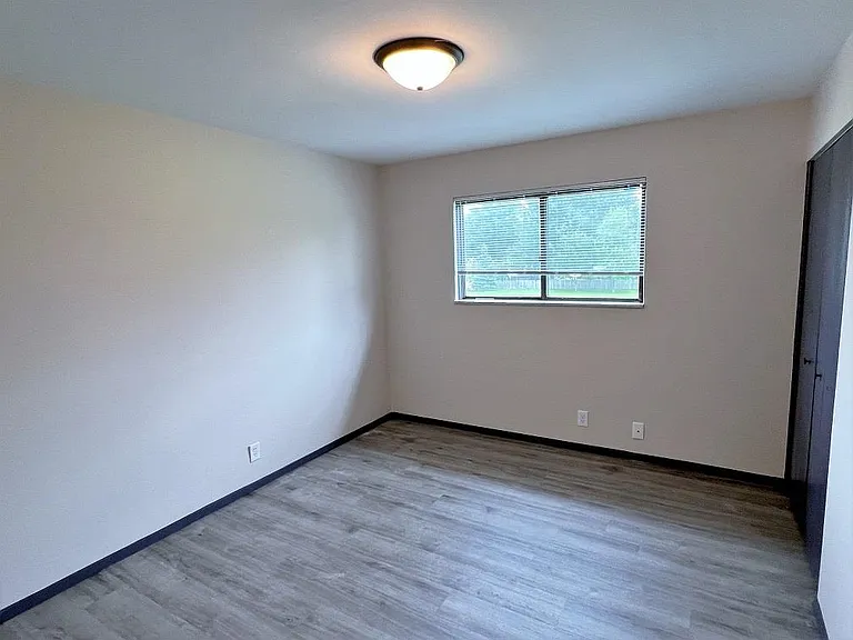 246 Hood St #8 — Photo 6