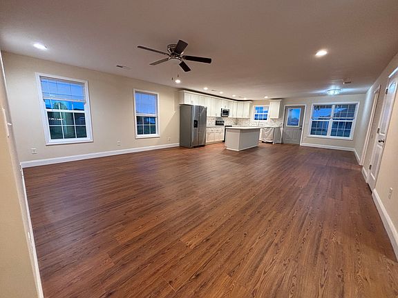 2nd image of 447 Cedar Hollow Dr