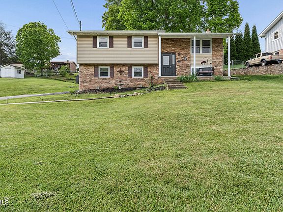 2nd image of 464 Springfield Dr