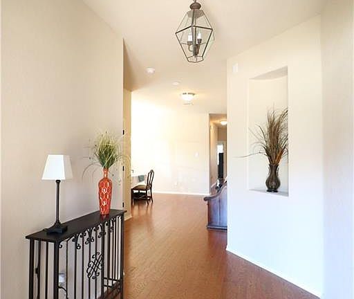 5th image of 309 Shire Ln