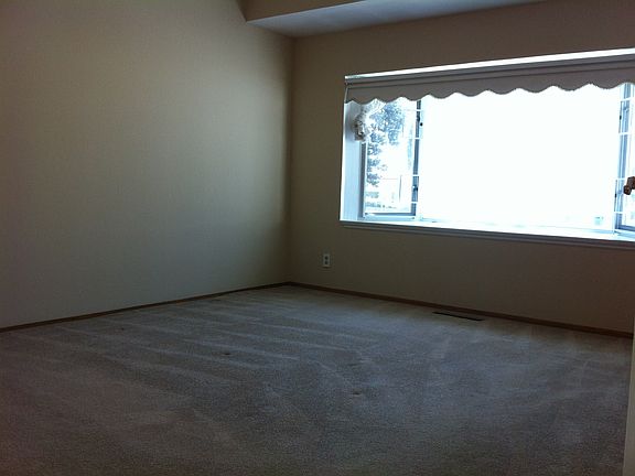 4th image of 885 Durshire Way