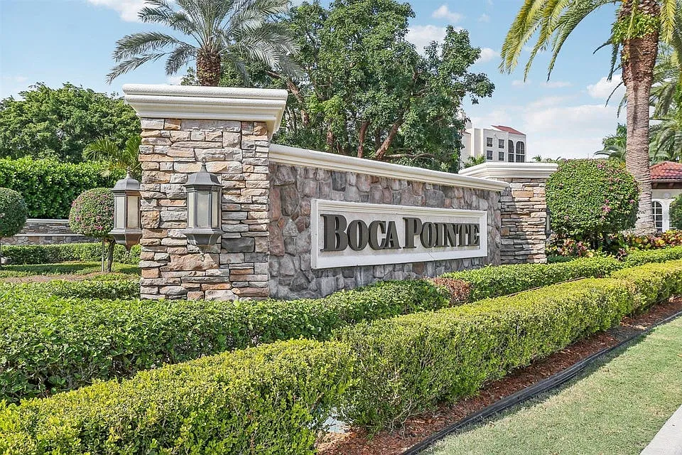 7153 Promenade Dr