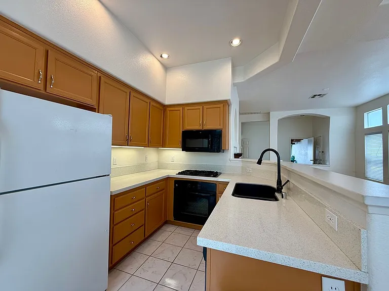 7579 Hazard Center Dr — Photo 4