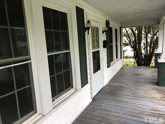 4th image of 107 Peace St