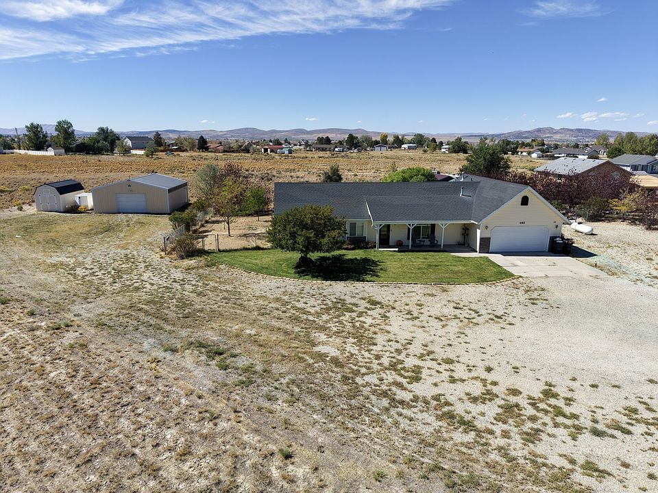 1st image of 455 Blakeland Dr