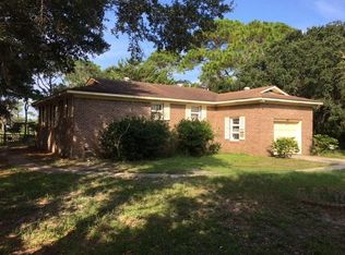 25 13th St E, Folly Beach, SC 29439