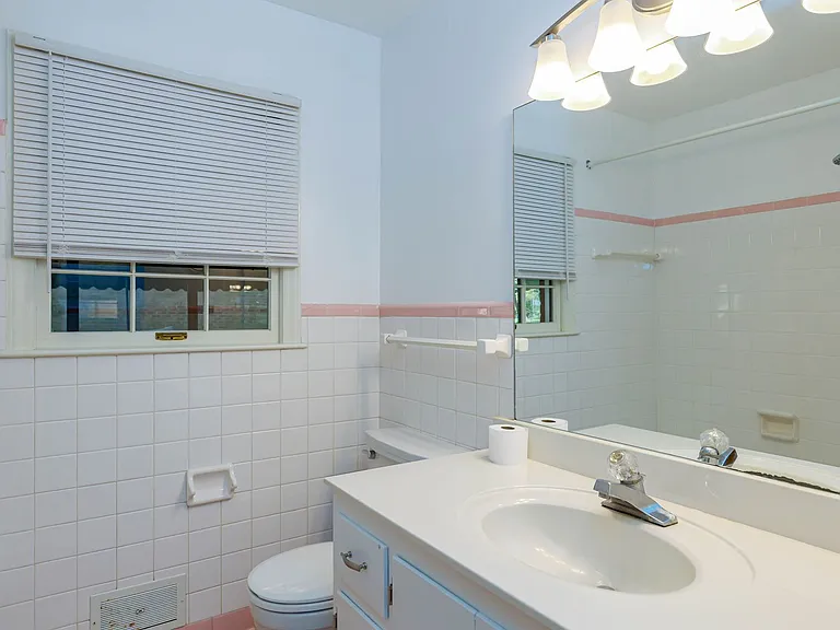 608 Candlewood Dr — Photo 20