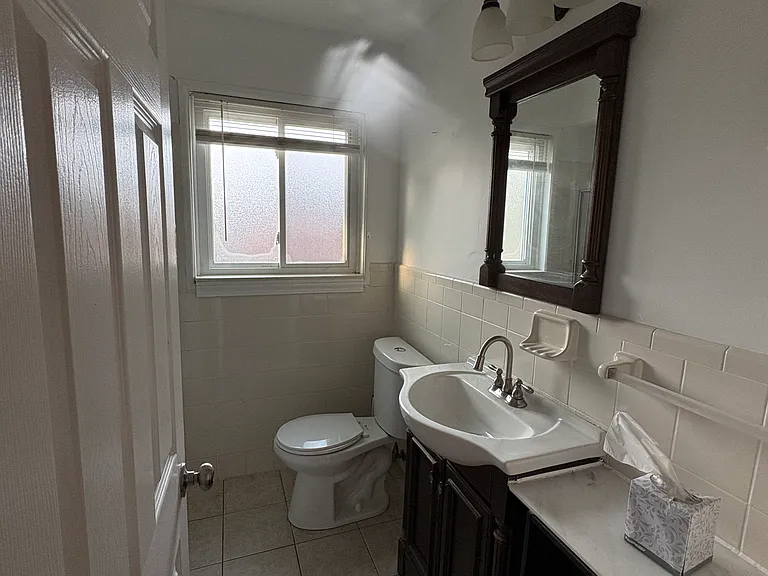 28444 Hales St — Photo 8