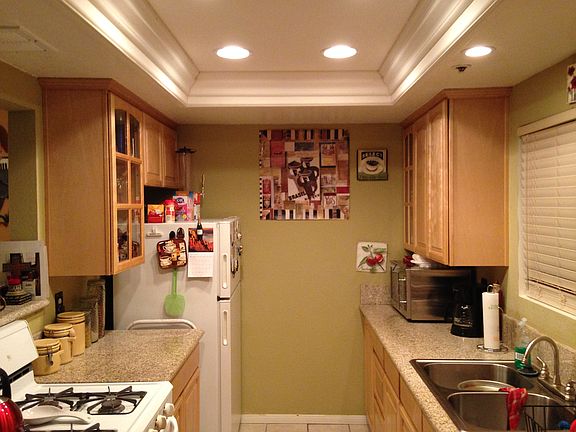 5th image of 12121 Centralia St Unit 315