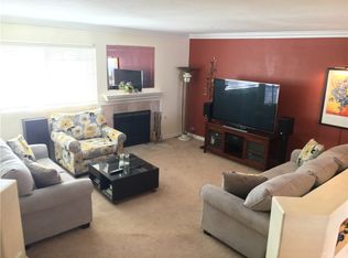 19126 Queensport Ln APT C, Huntington Beach, CA 92646