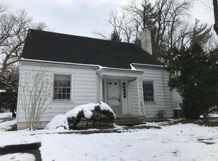 1835 W William St, Decatur, IL 62522