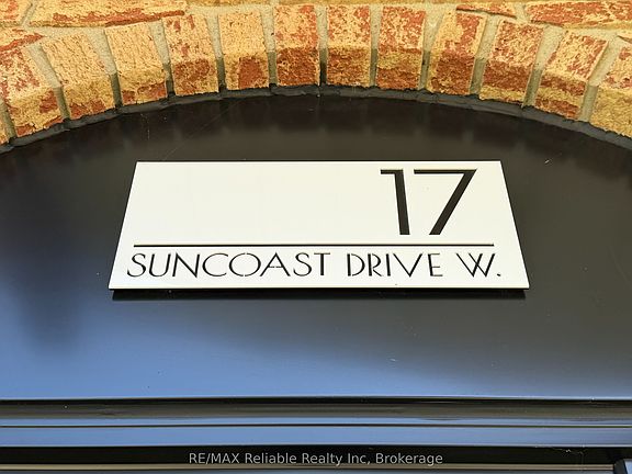 3rd image of 17 Suncoast Dr W