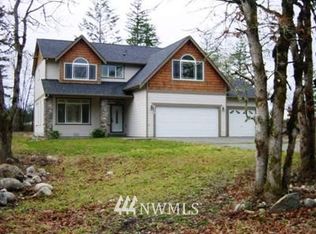 712 Grove Ln, Rainier, WA