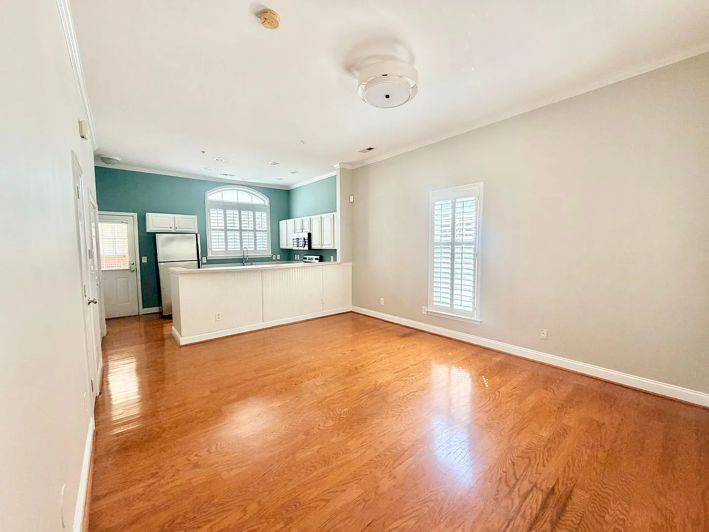 Gorgeous Plaza Midwood Townhome - Move-In Ready! — Photo 3
