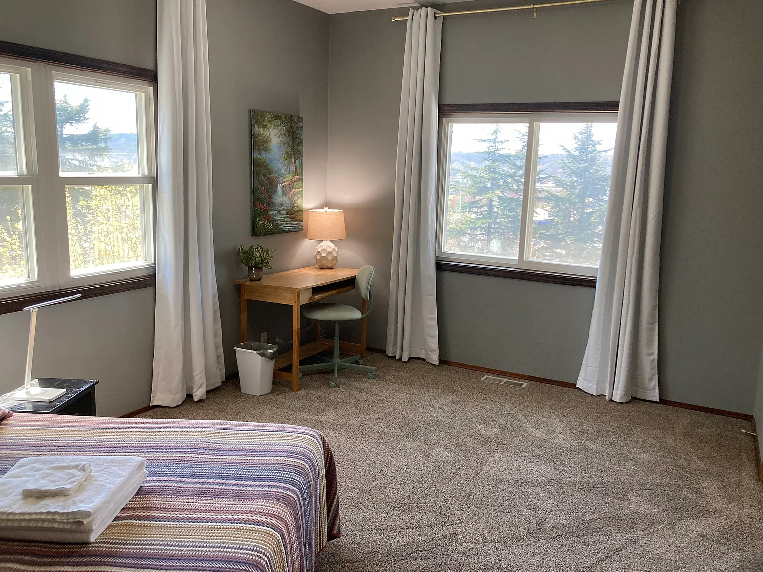 4 bed, 1360 sqft, $1,500 — Photo 2