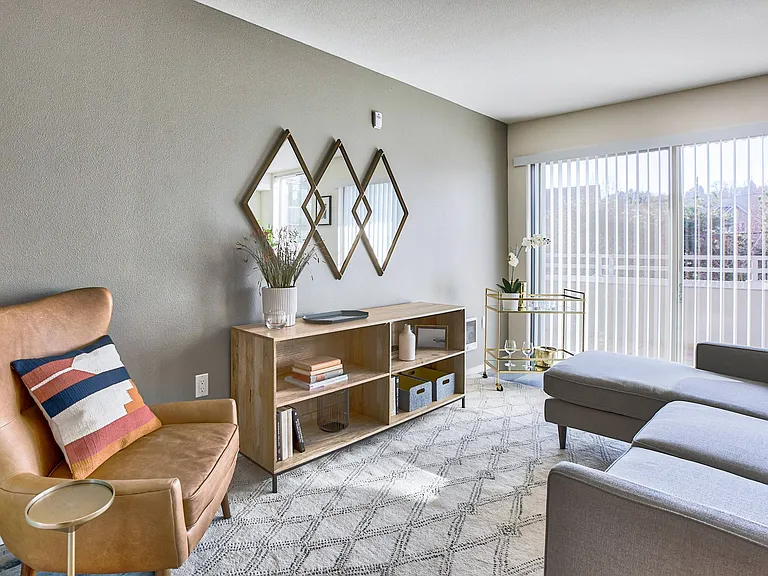 Angeline Apartments — Photo 8