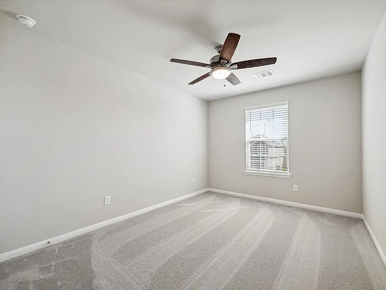 715 Gavin Walker Dr — Photo 11