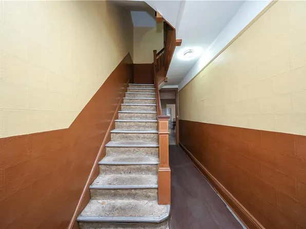 2176 East 13th Street image 13 of 29